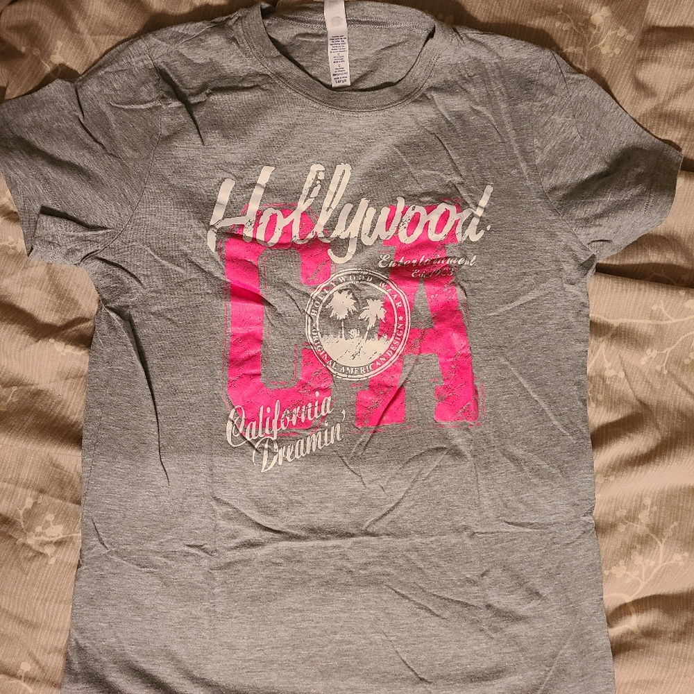 Womens graphic t-shirt size L